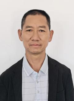 万自彪