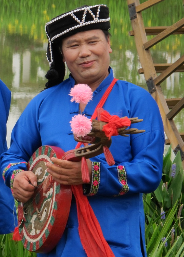 毕加尹