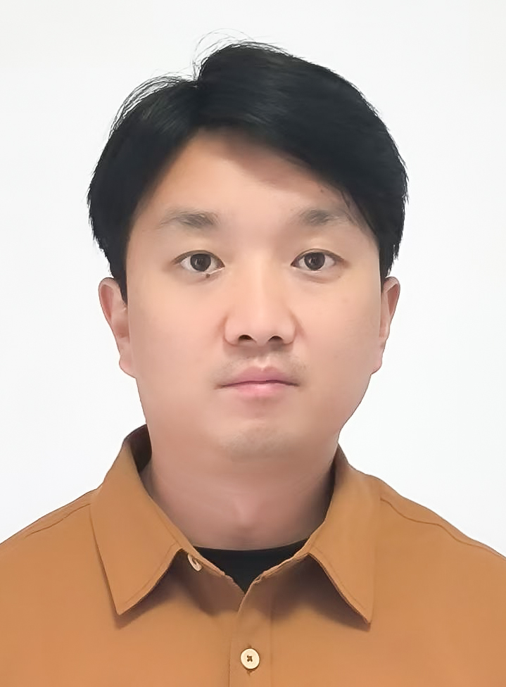李伟